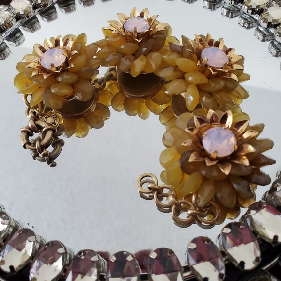 J. Crew Chunky Floral Bracelet - Picture 4 of 5